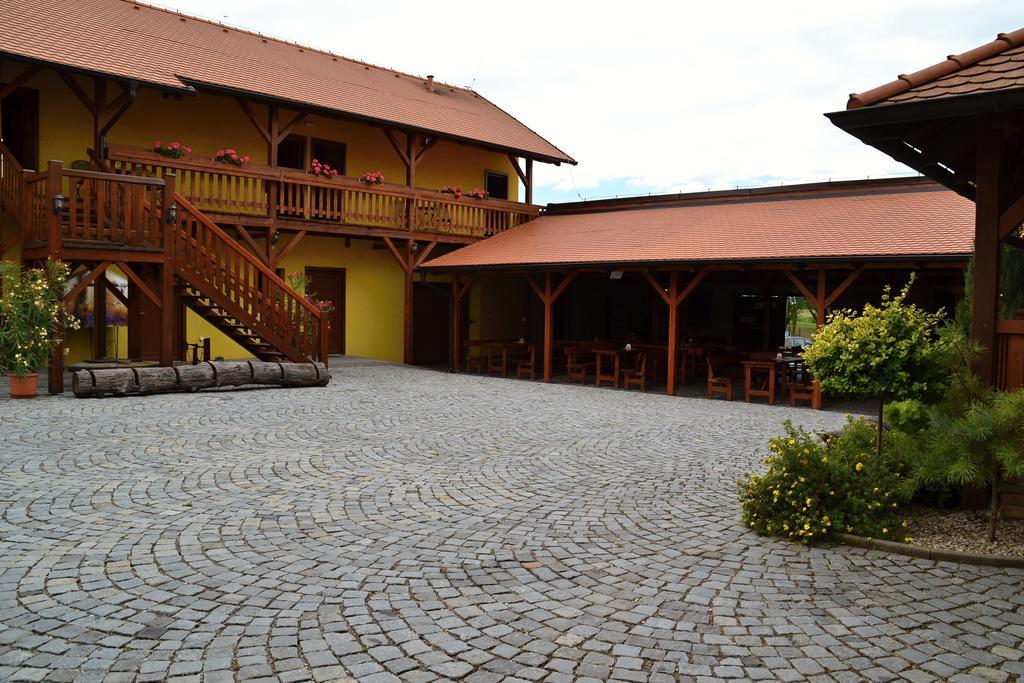Penzion Mlyn Sedlec Sedlec  Dış mekan fotoğraf